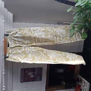 Women's Aeropostale Aero Camo Carpenter Mustard Color Animal Printed Jeans Sz S